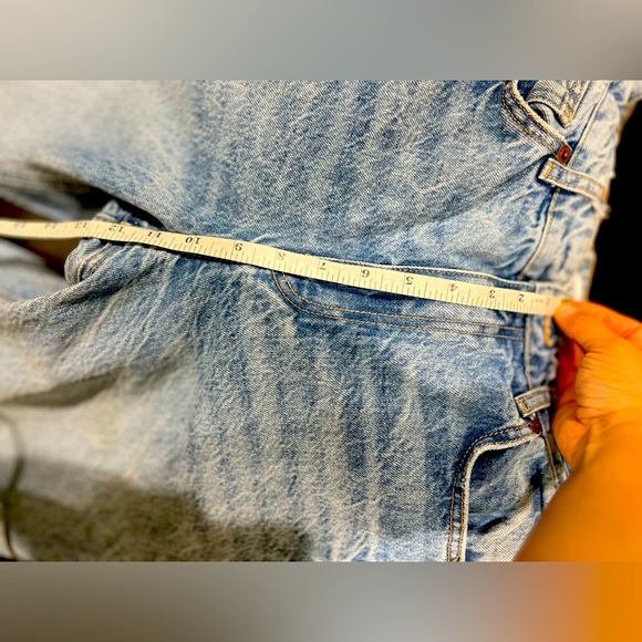 Zara relaxed fir jeans size4 Us in blue color - Picture 14 of 14